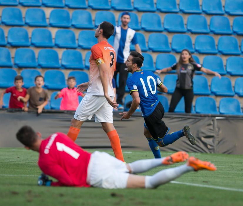 El Hércules despide al técnico argentino tras ganar por 3-2 al Peralada con mucho sufrimiento.
