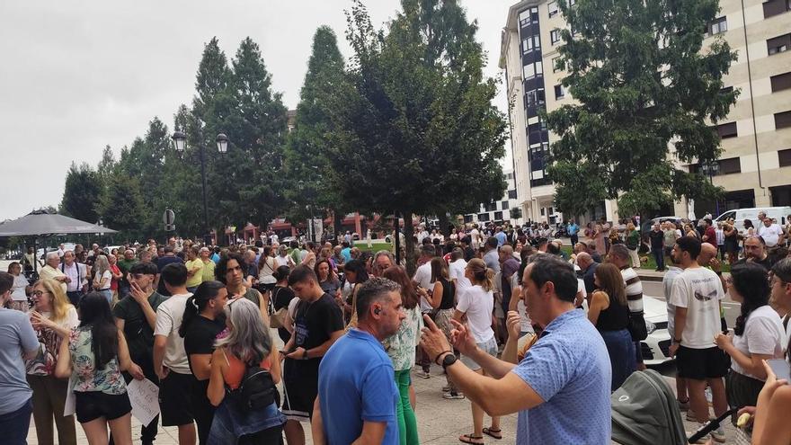 Más de 400 vecinos de La Florida redoblan la protesta contra el centro de menores