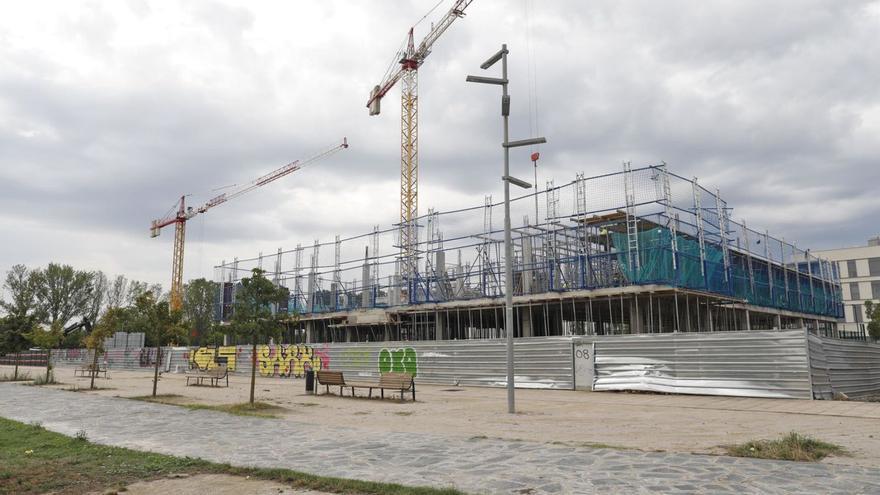 La construcció d’habitatges nous a les comarques gironines cau un 18%