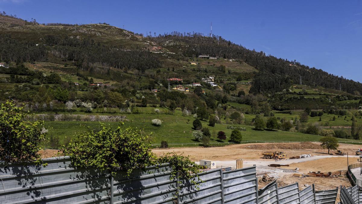 La parcela de la pista de atletismo cubierta de Ciudad Naranco.