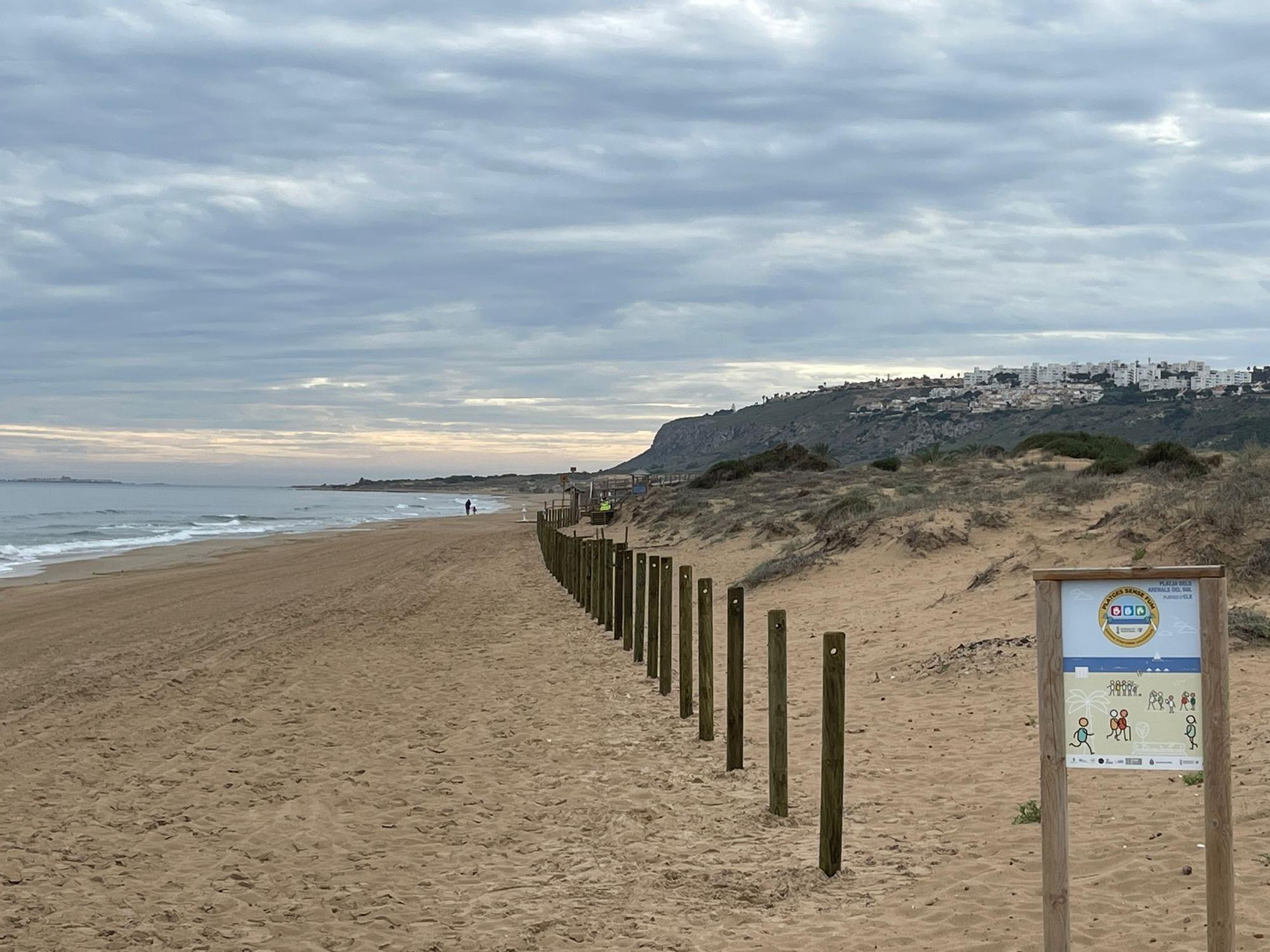El nuevo "look" de las playas de El Altet y Arenales