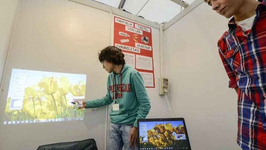 El proyecto de Efrén y Pablo resultó ganador en Galiciencia 2014. // Brais Lorenzo