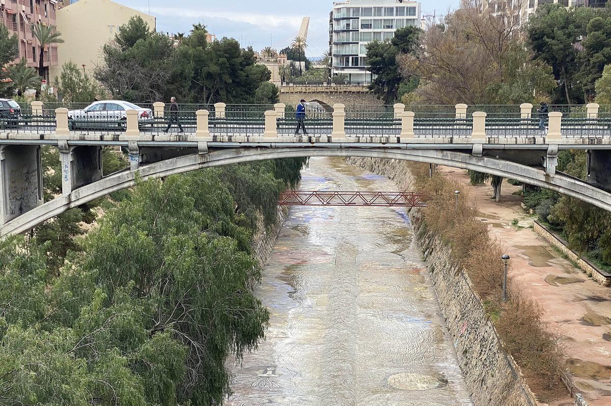 El Puente de Canalejas y el cauce del Vinalopó a su paso por Elche