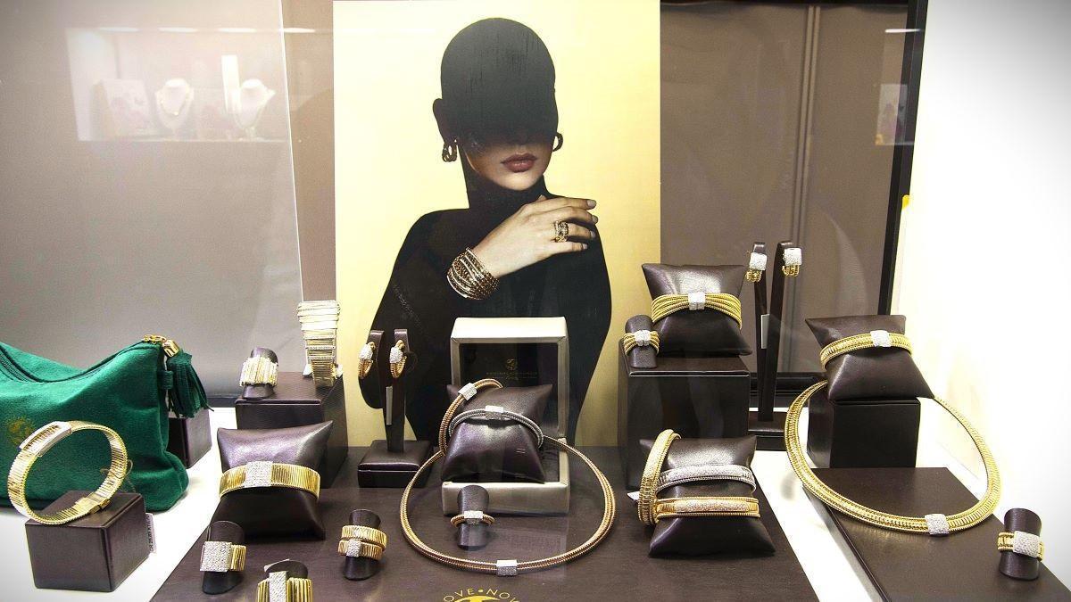 Archivo - Imagen de archivo de joyas