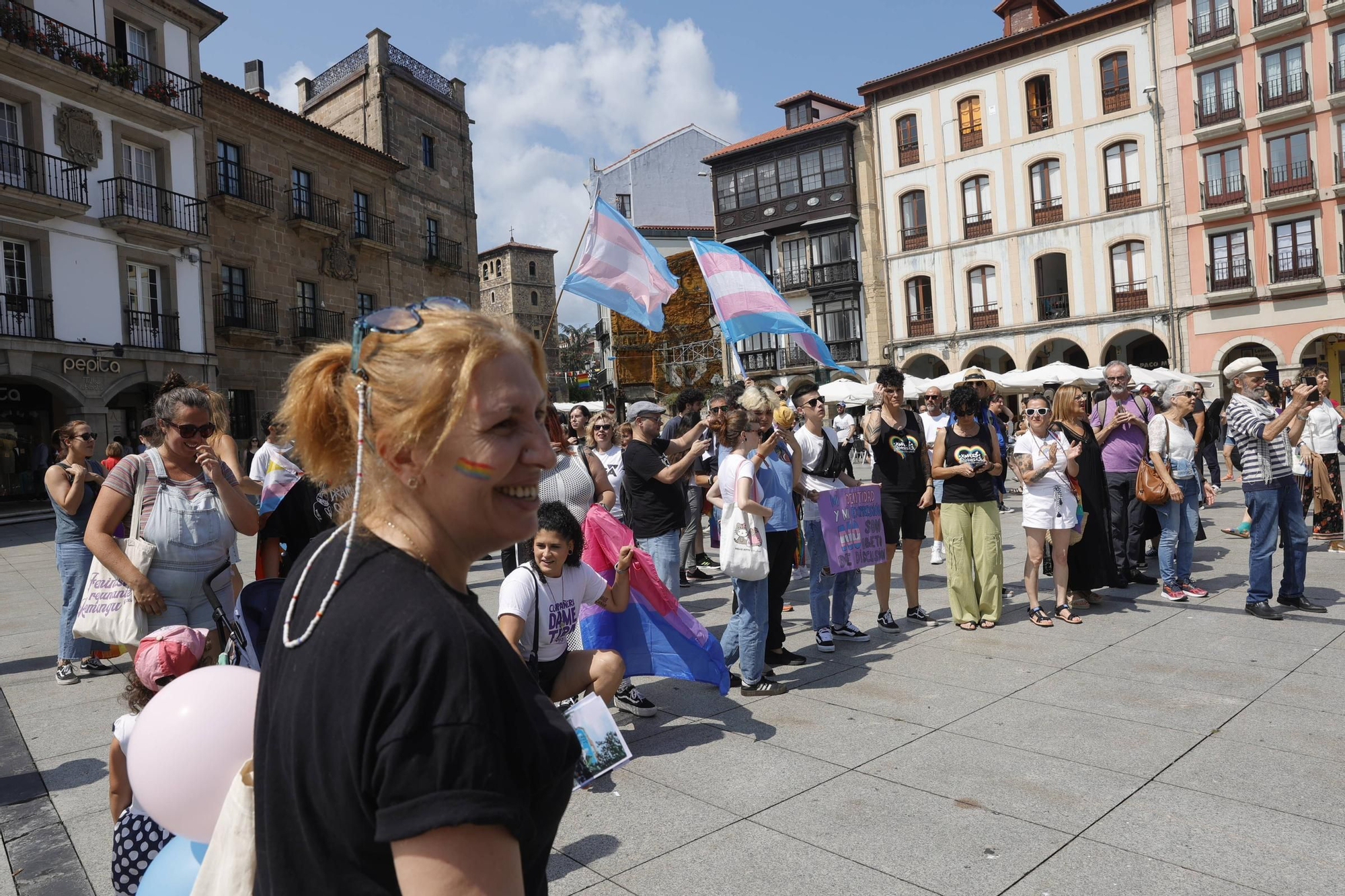 EN IMÁGENES: la Marcha del Orgullo LGTB por Avilés