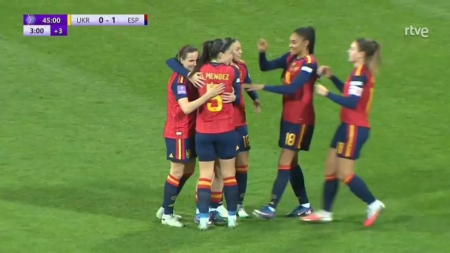 ¡Así ha sido el golazo de Lucía Corrales contra Ucrania!