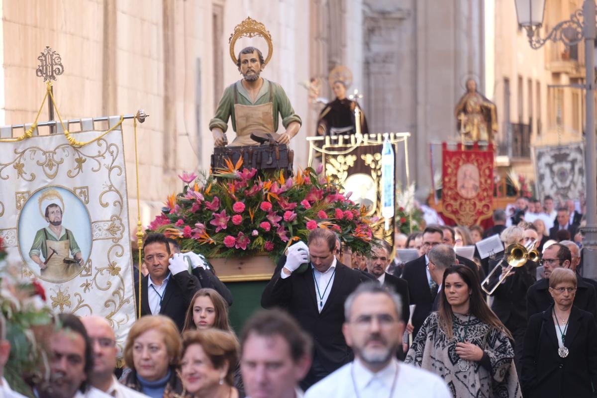 Las imágenes de los santos más populares que han acompañado a la Virgen de la Asunción por el 650 aniversario del hallazgo.