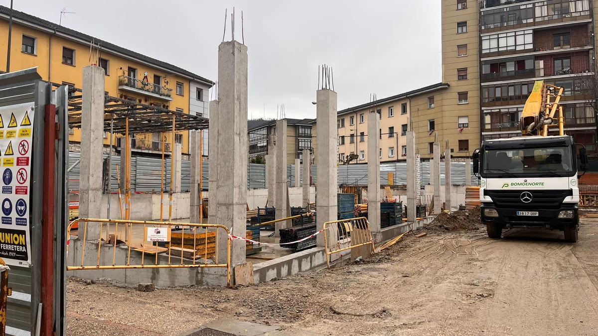 El avance de las obras del centro social de Ventanielles.