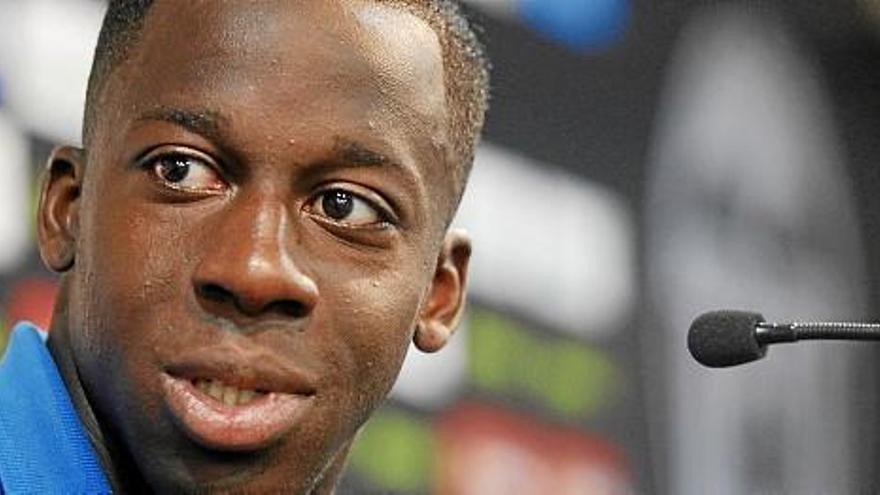 El defensor galo Aly Cissokho, muy cerca del Liverpool