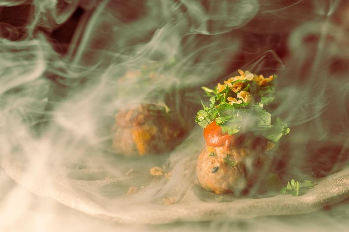 Marciano es el destino gastronómico y cultural en el que la cocina de autor, la coctelería creativa contemporánea y la música en vinilo conviven con la misma relevancia.