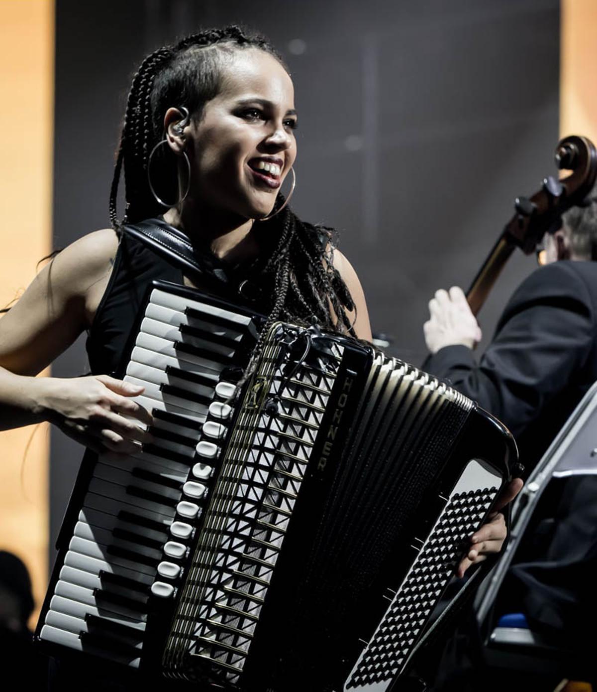 La música Eliane Correa forma parte del espectáculo creado por Hans Zimmer.