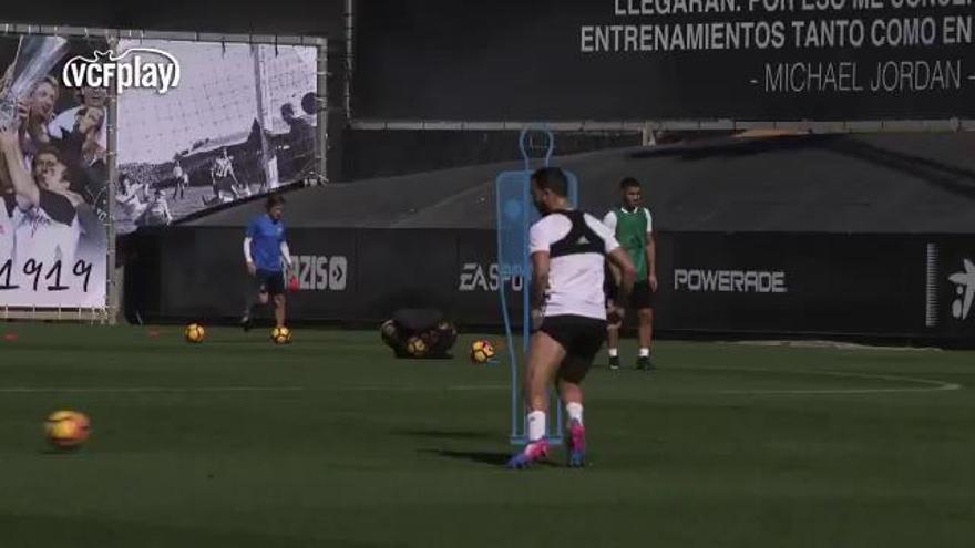 Mina y Montoya entrenan con el grupo