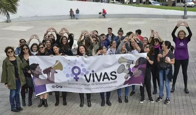 Lectura del manifiesto feminista de la Asociación Vivas Comunicadoras en la Plaza de la Feria