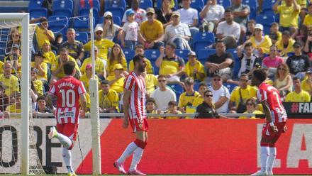 Resumen, goles y highlights del Las Palmas 0 - 1 Almería de la jornada 29 de LaLiga EA Sports