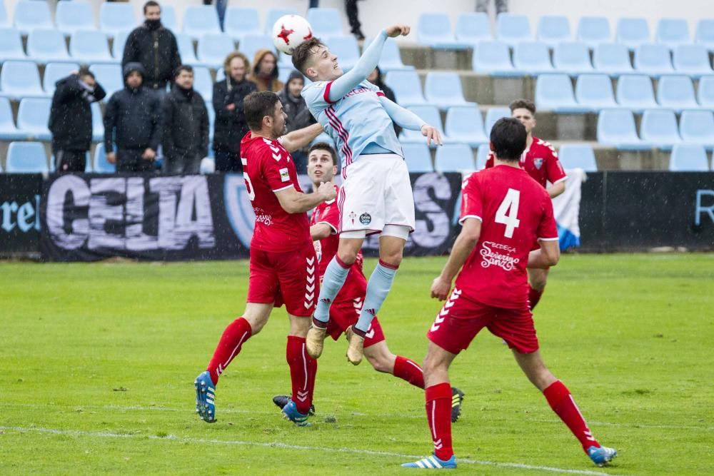 Los vigueses rescatan un empate con dos goles en dos minutos obra de Dani Molina y Juan Hernández.