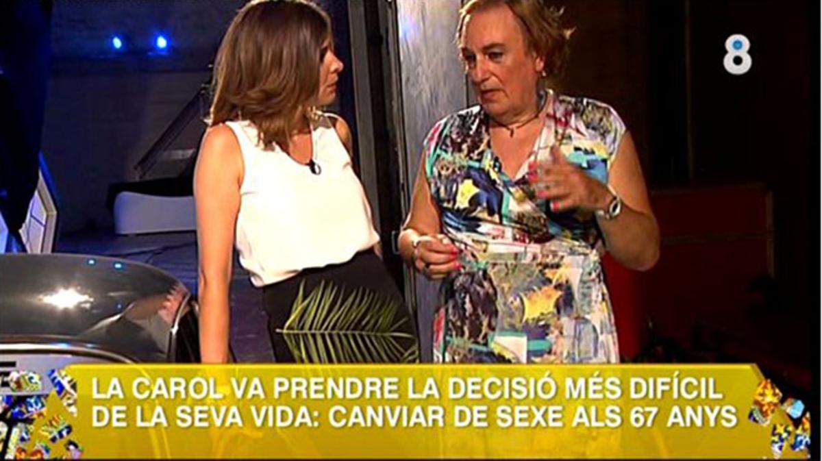 Sandra Barneda amb el transsexual Carol, al programa ’Trencadís’, de 8TV.