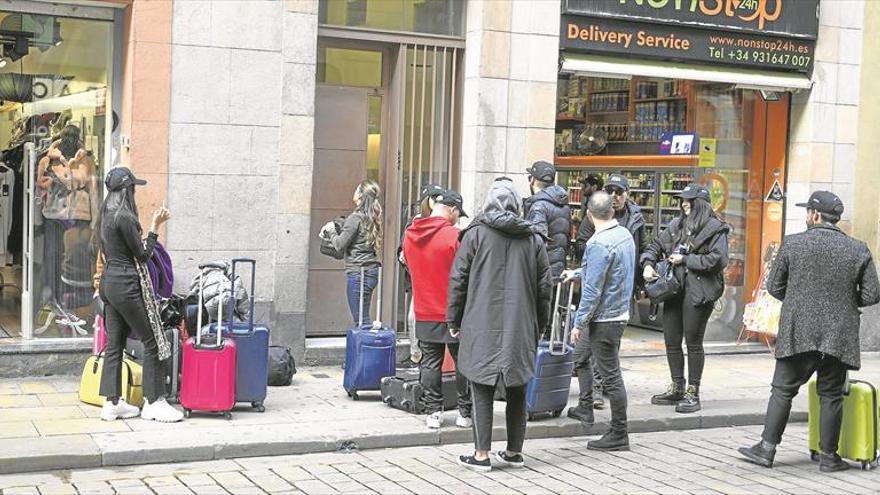 España recupera la afluencia de turistas en la parte final del año