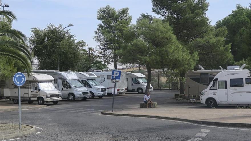 El parking de autocaravanas se mantendrá en Valhondo