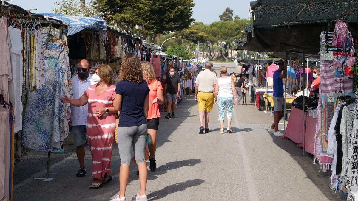 El mercadillo de Mijas, muy ambientado, este pasado jueves.