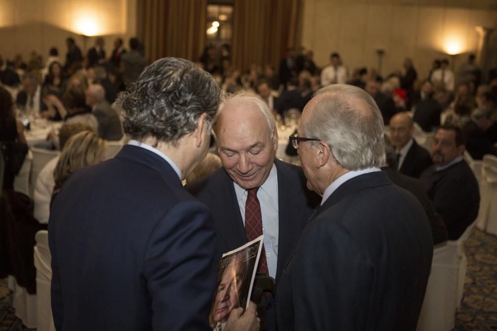 ENTREGA DEL PREMIO OVETENSE DEL AÑO A FRANCISCO RODRIGUEZ, PRESIDENTE DE RENY PICOT