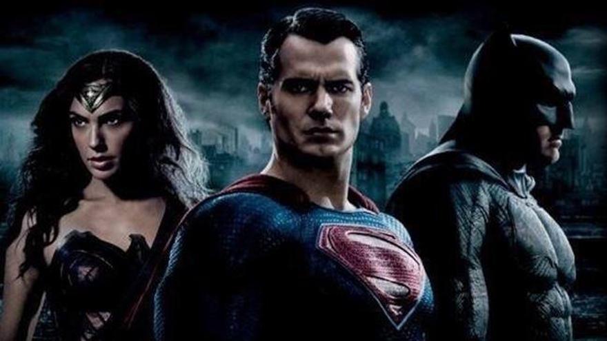 Wonder Woman (Gal Gadot), Superman(Herny Cavill) y Batman (Ben Affleck).