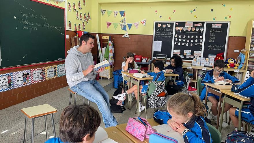 “¡Papá, en clase estamos leyendo la historia interminable!”