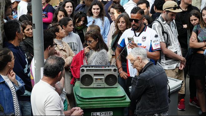 Se cumple un año del gran apagón: las mejores fotos del día sin luz en Barcelona