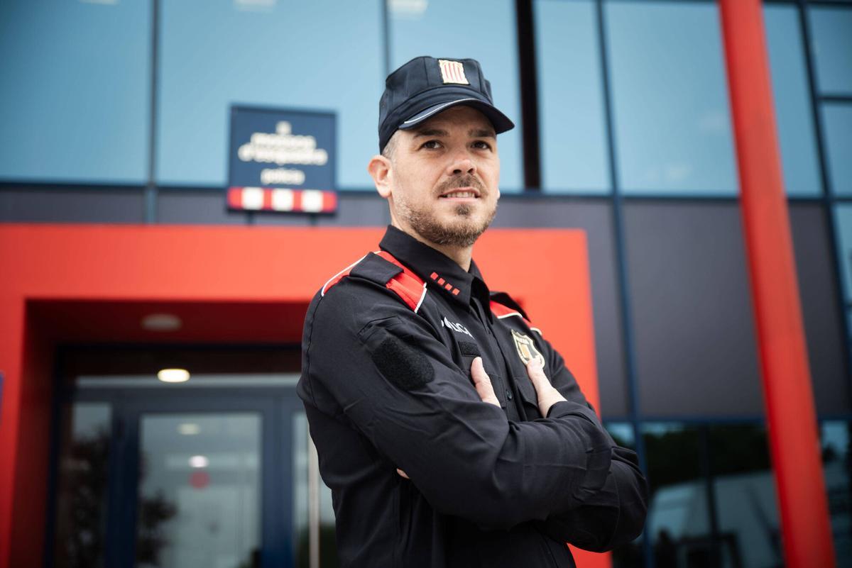 L'agent de Mossos d'Esquadra Daniel, que va actuar ràpidament per salvar el nen