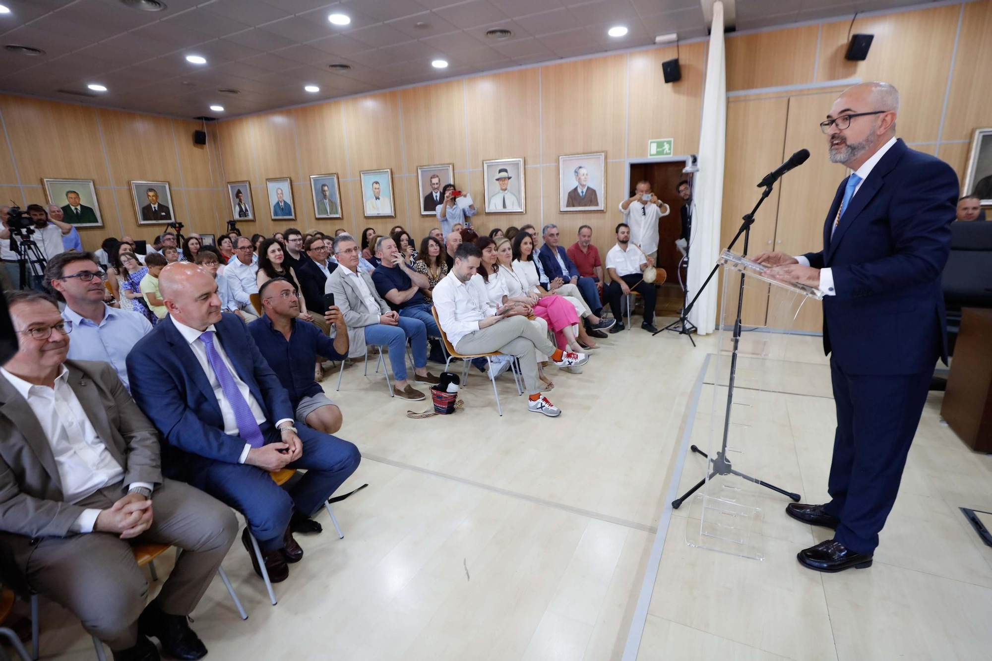 Galería de imágenes de la toma de posesión de Vicent Roig como alcalde de Sant Josep