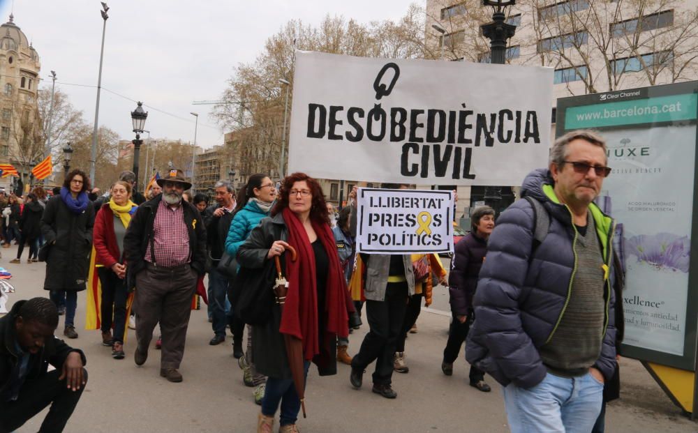 Manifestació a Barcelona contra la detenció de Puigdemont