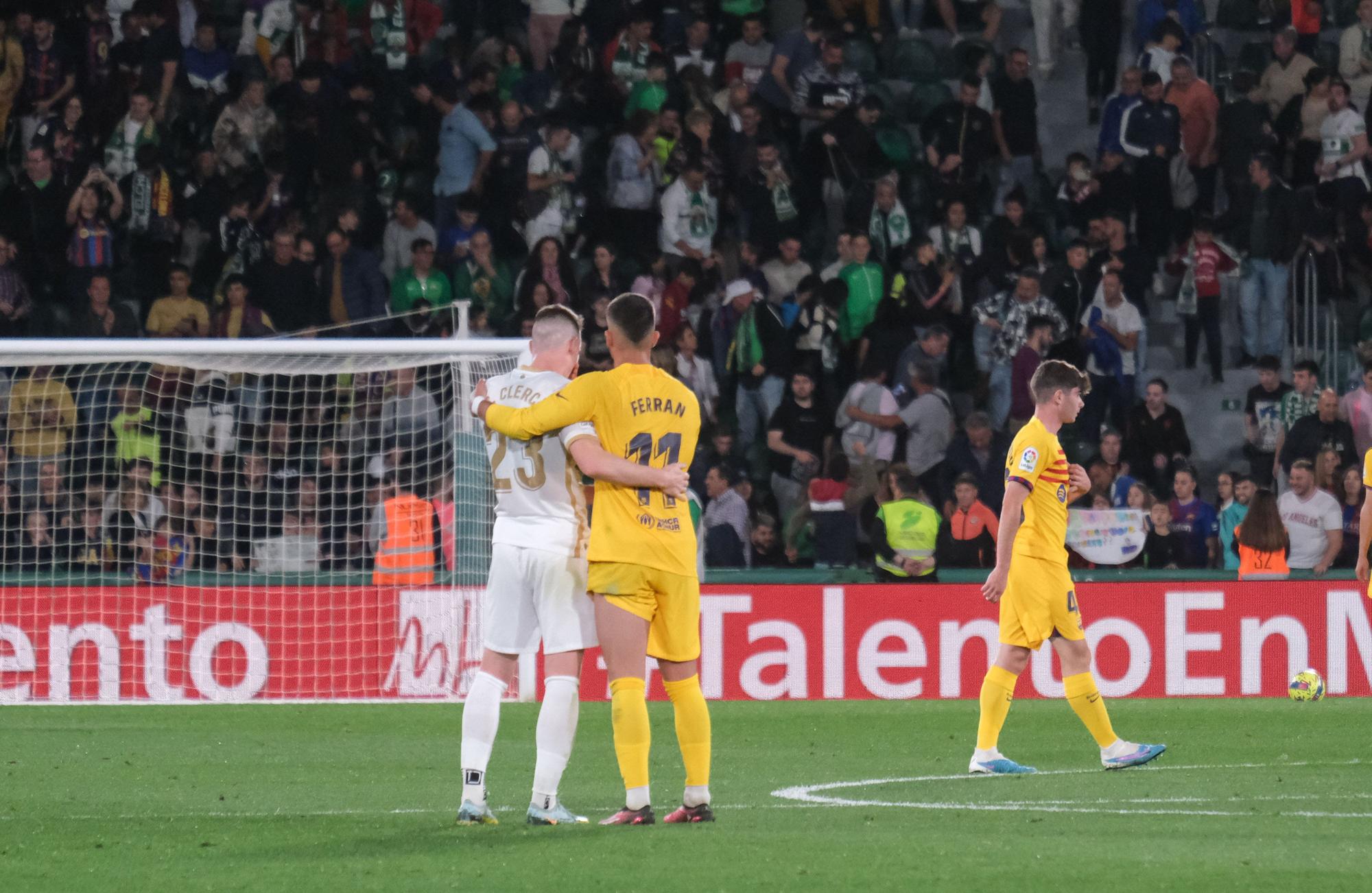 Así se ha vivido el Elche - Barça en el Martínez Valero