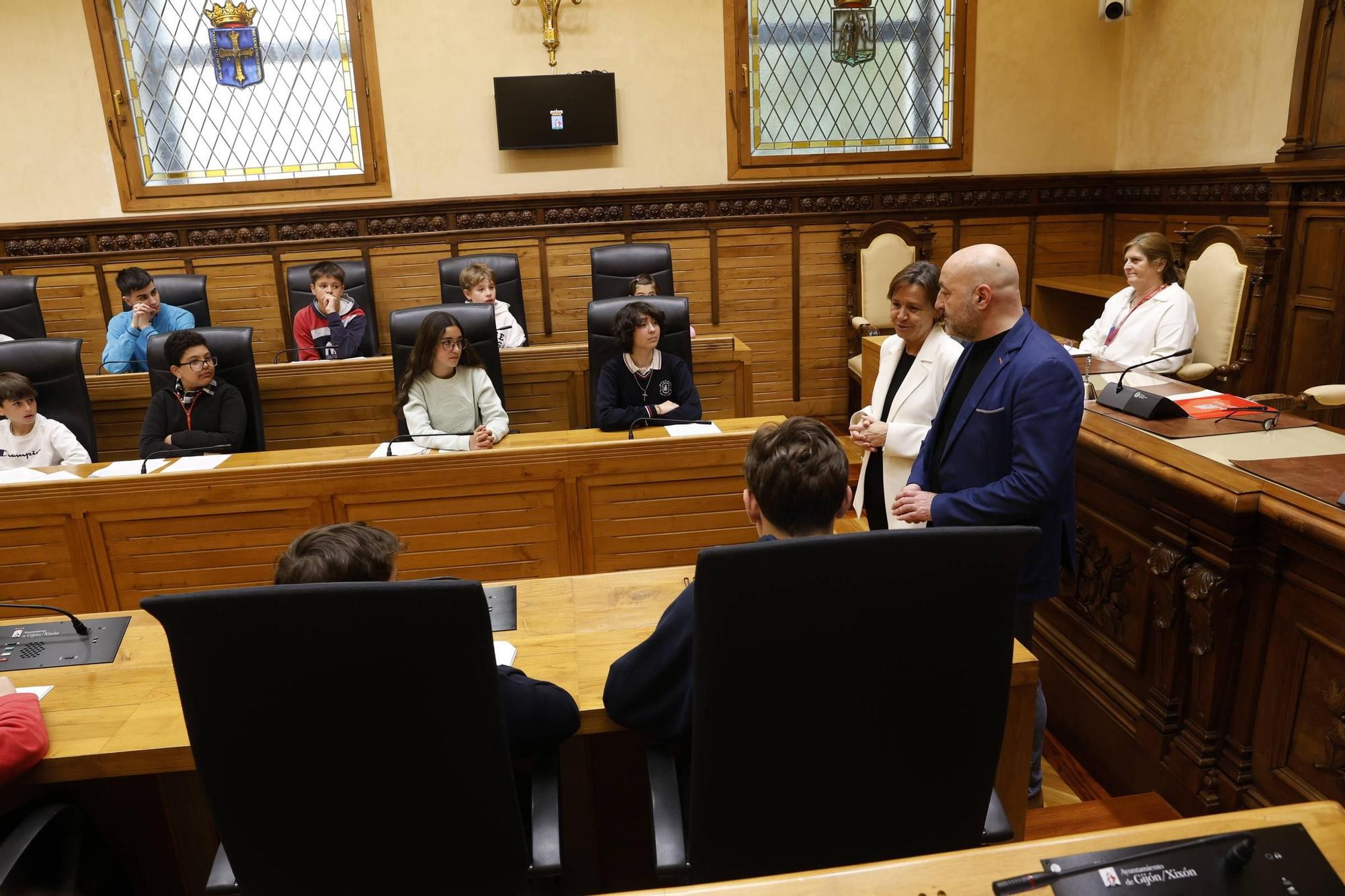 El Pleno del Consejo Municipal de Infancia y Adolescencia de Gijón, en imágenes
