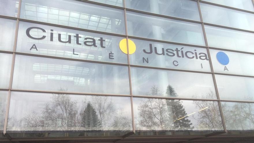 Libertad sin fianza para un preso acusado de golpear y agredir sexualmente a una mujer en Bétera