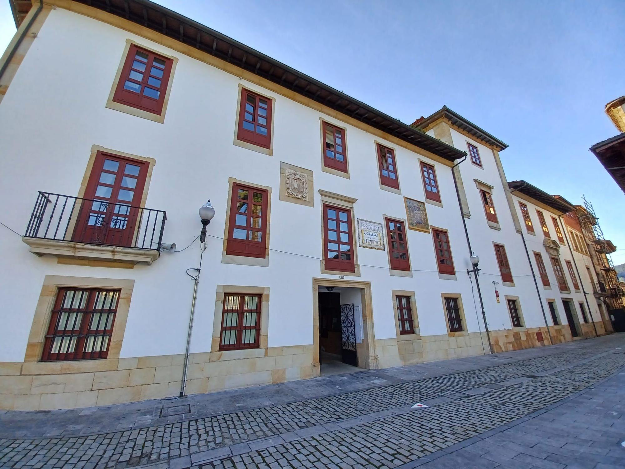 La ruta histórica de Villaviciosa: así es el increíble paseo por el casco antiguo para hacer un viaje en el tiempo