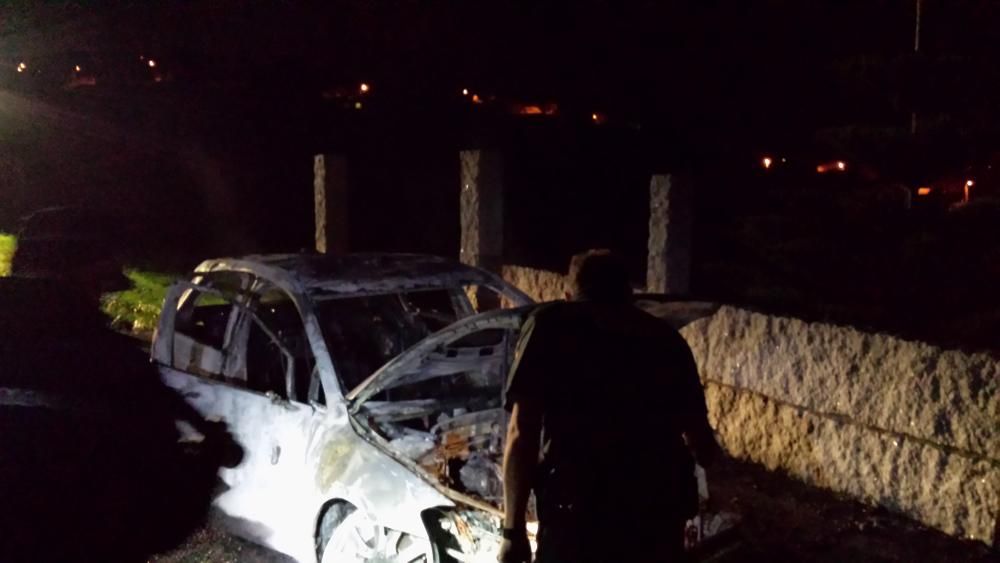Segundo coche en llamas en Bueu en menos de 24 horas