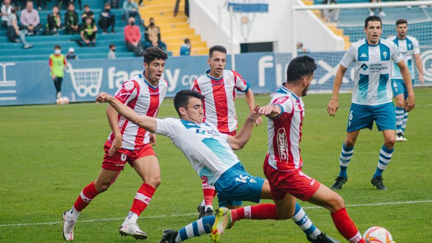 El Alcoyano se estrella contra los palos ante el Algeciras (0-0)