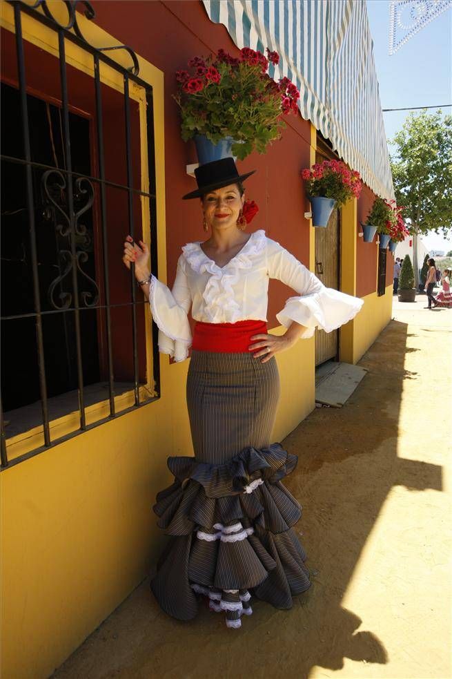 FOTOGALERÍA / TRAJES EN EL ARENAL