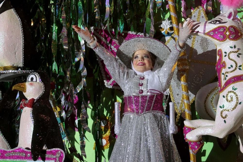 Andrea Guerrero, de la comparsa Los Gnomos, reina infantil del Carnaval de Cartagena 2017