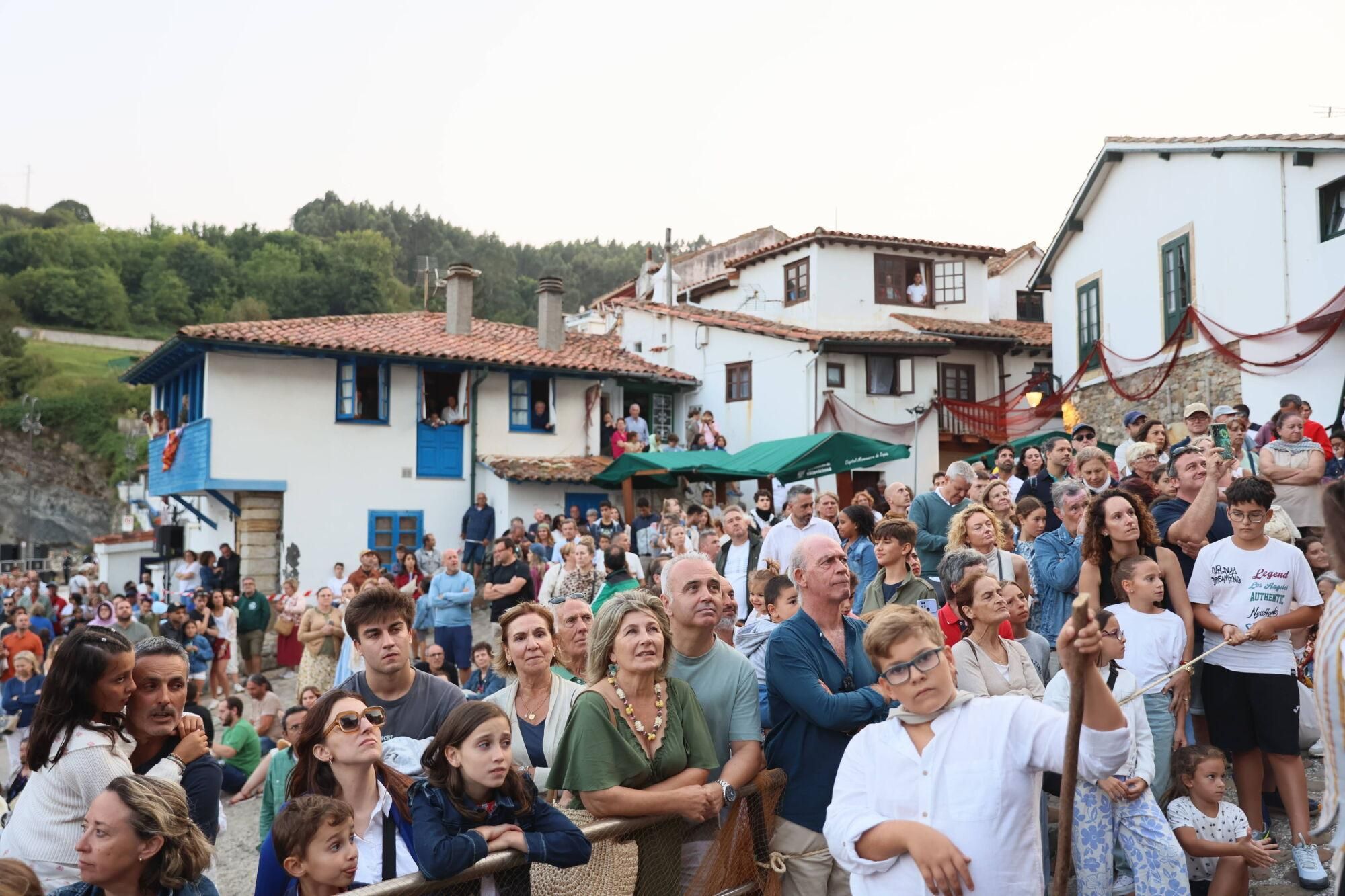 Carlos V siempre desembarca en Tazones