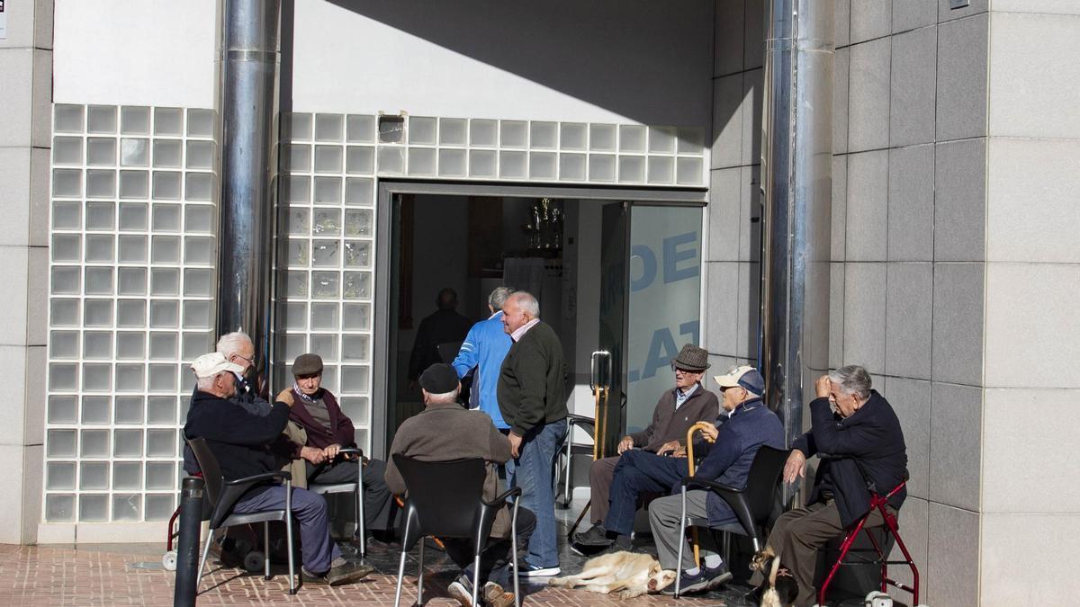 Un de cada quatre pobles ja té més del doble de majors de 64 anys que de xiquets