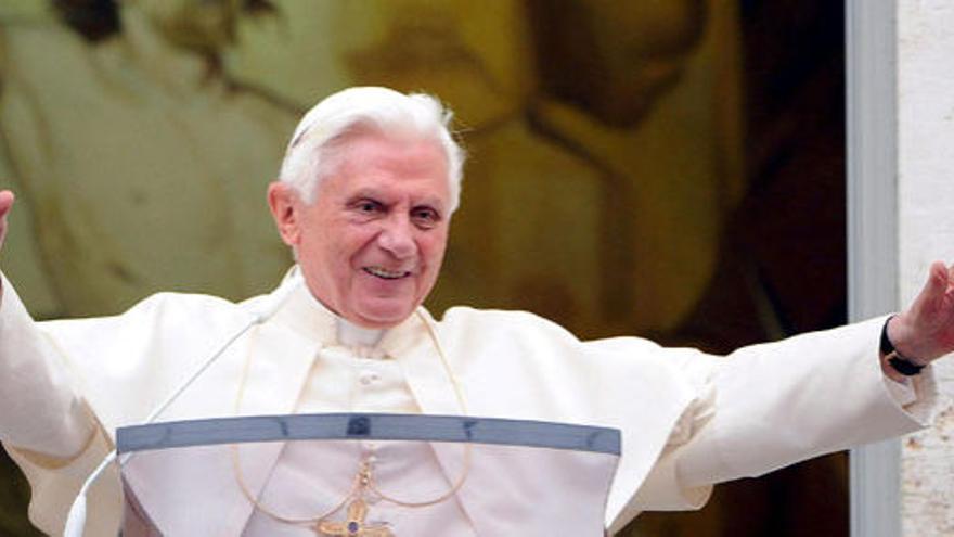 El Vaticano endurece sus normas contra la pederastia