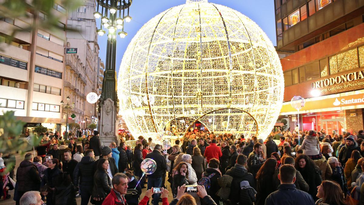 2018 luces navidad bola marta g brea.jpg