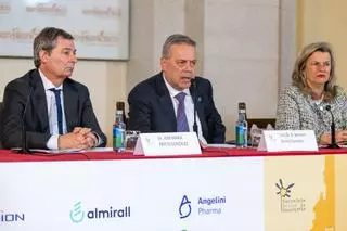 Sanidade sustituye a los gerentes de las áreas sanitarias de Ourense, Santiago y Ferrol