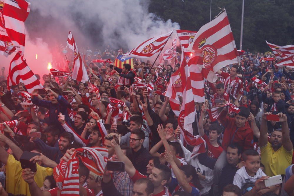 Rebuda històrica de l'afició del Girona FC a Montilivi