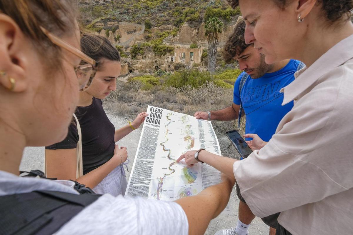Paseo por el barranco con la nueva app Kleos Guiniguada Paseo por el barranco con la nueva app Kleos Guiniguada