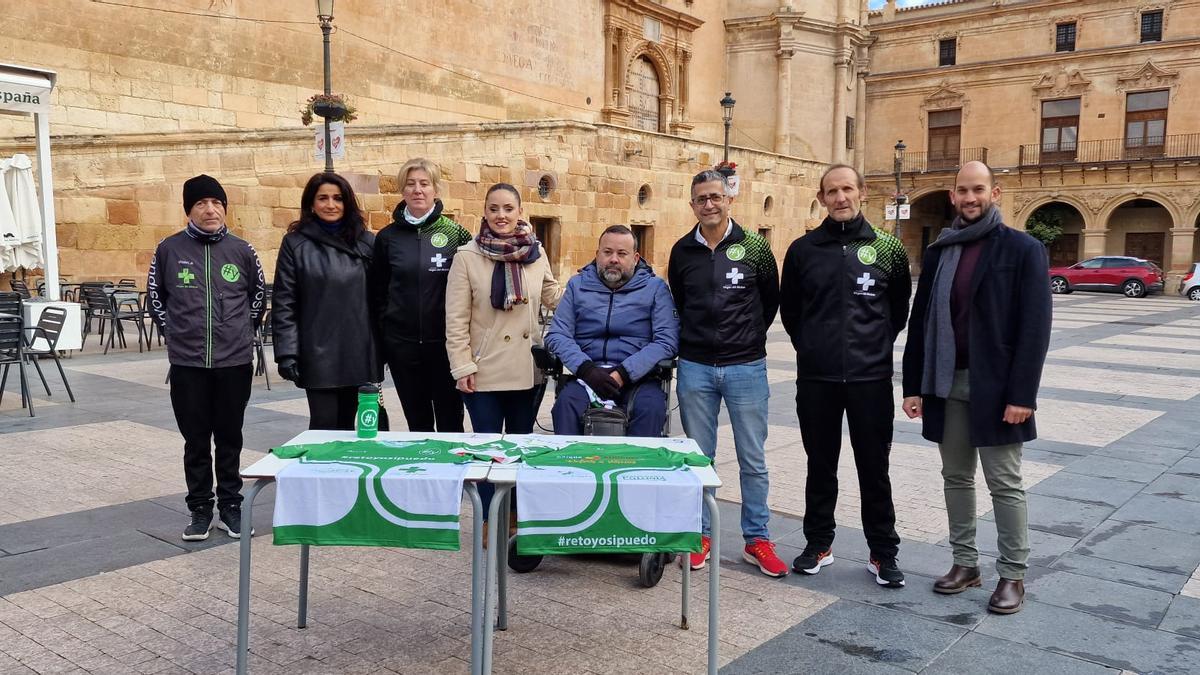 Irene Jódar, José Luis Llamas y Francisco Montes, centro, durante la presentación en la Plaza de España, este jueves.