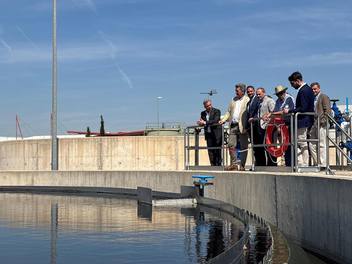 Martínez Mus visita las obras finalizadas de la depuradora de Nàquera.