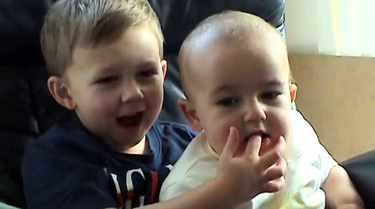 ’Charlie bit my finger’, el vídeo més vist de Youtube.