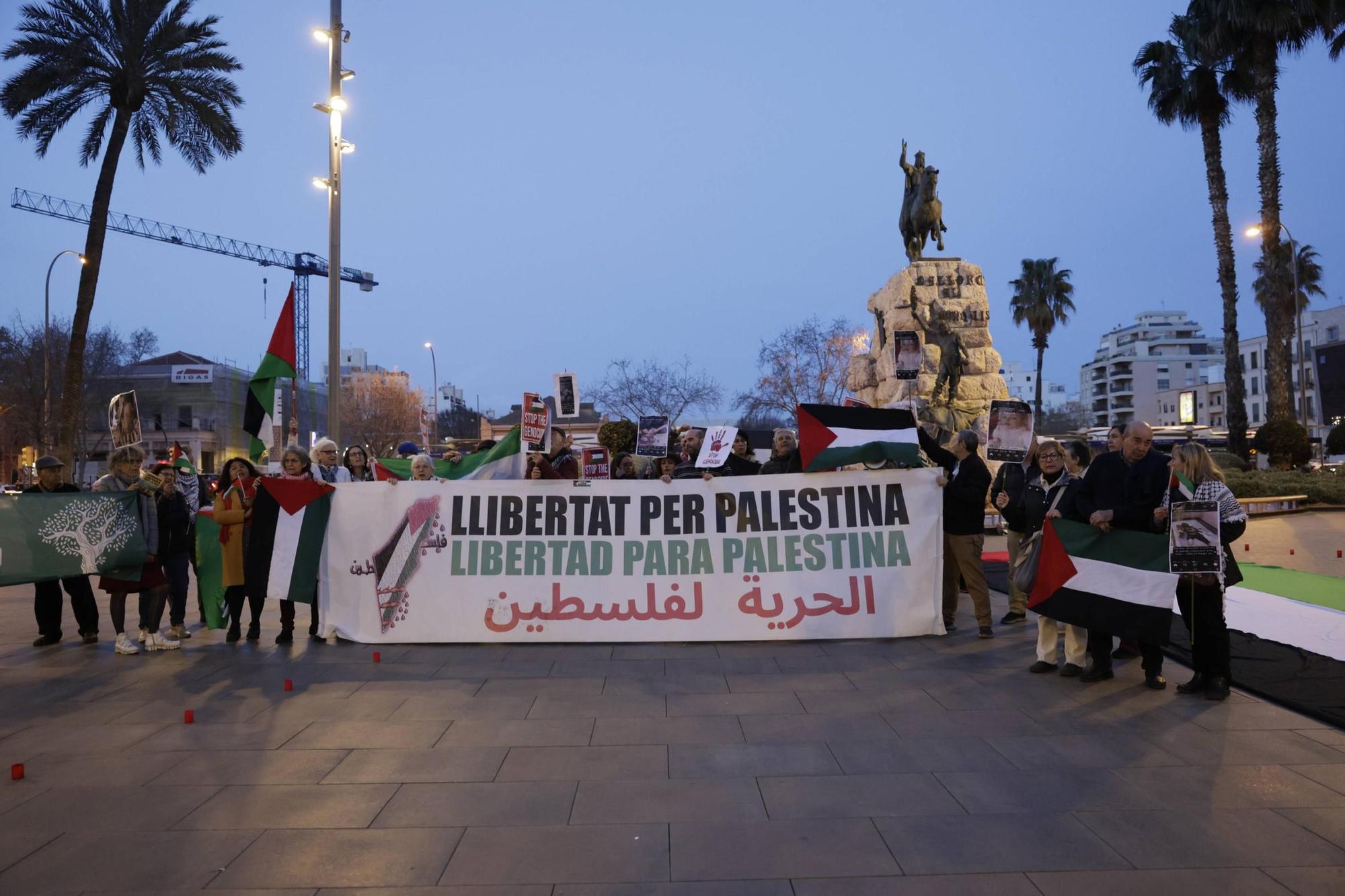 Un centenar de personas protestan en Mallorca contra Israel por romper la tregua y bombardear Gaza