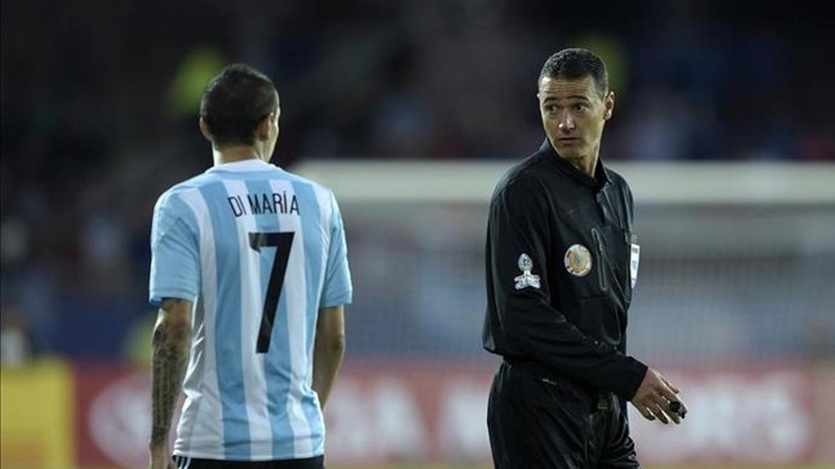 Wilmar Roldán ya pitó el Argentina-Paraguay